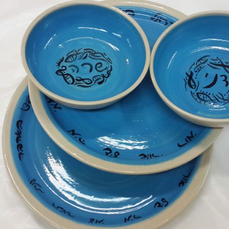 Plates with ceramic order names